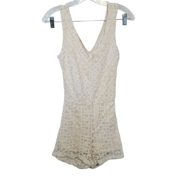 Olive Tree Lace Crochet Romper Women's Size S Shorts Jumper Sleeveless Cream - Picture 5 of 8